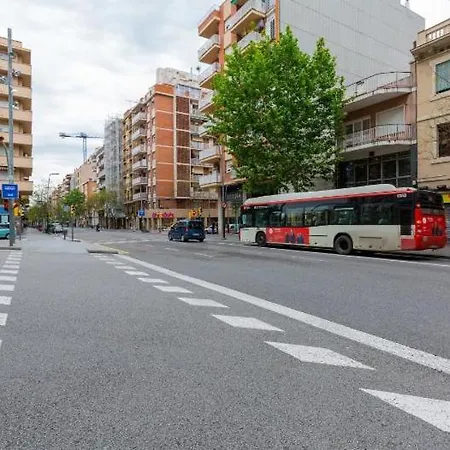 Near Fcb Stadium Up To 8 One Car Free Parking Апартаменты Барселона