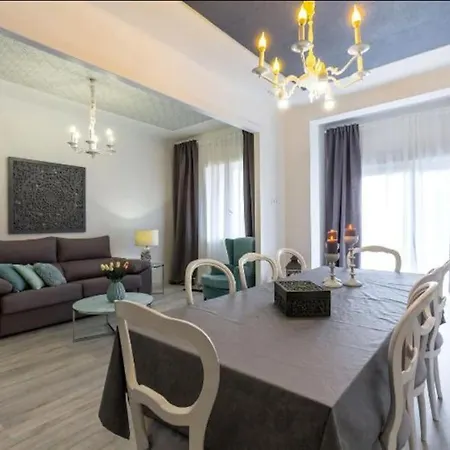 Near Fcb Stadium Up To 8 One Car Free Parking * Barcelona