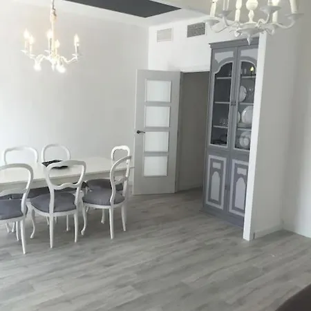 Near Fcb Stadium Up To 8 One Car Free Parking Apartment *