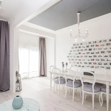 Apartment Near Fcb Stadium Up To 8 One Car Free Parking