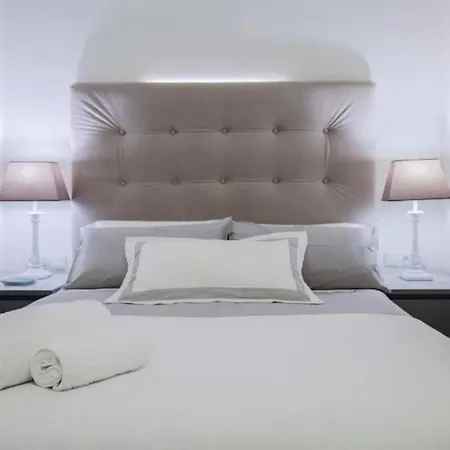 Near Fcb Stadium Up To 8 One Car Free Parking * Barcelona