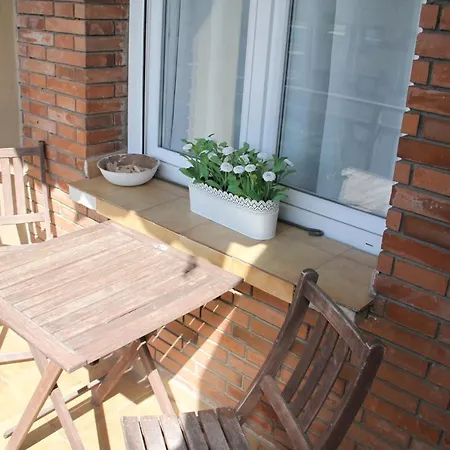 Near Fcb Stadium Up To 8 One Car Free Parking * Barcelona